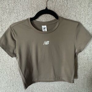 New Balance Taupe Short Sleeve Crop Top- size Medium, NWT!
